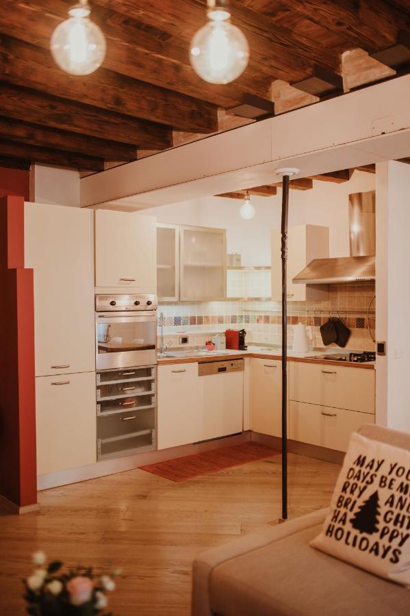 ורונה Casa Sgarzarie Exclusive Apartment מראה חיצוני תמונה
